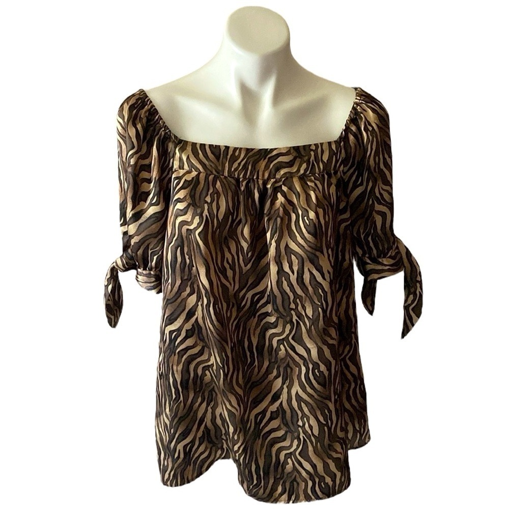 Allison Taylor Tiger Animal Print Short Sleeve Pullover Blouse Mob Wife Casual